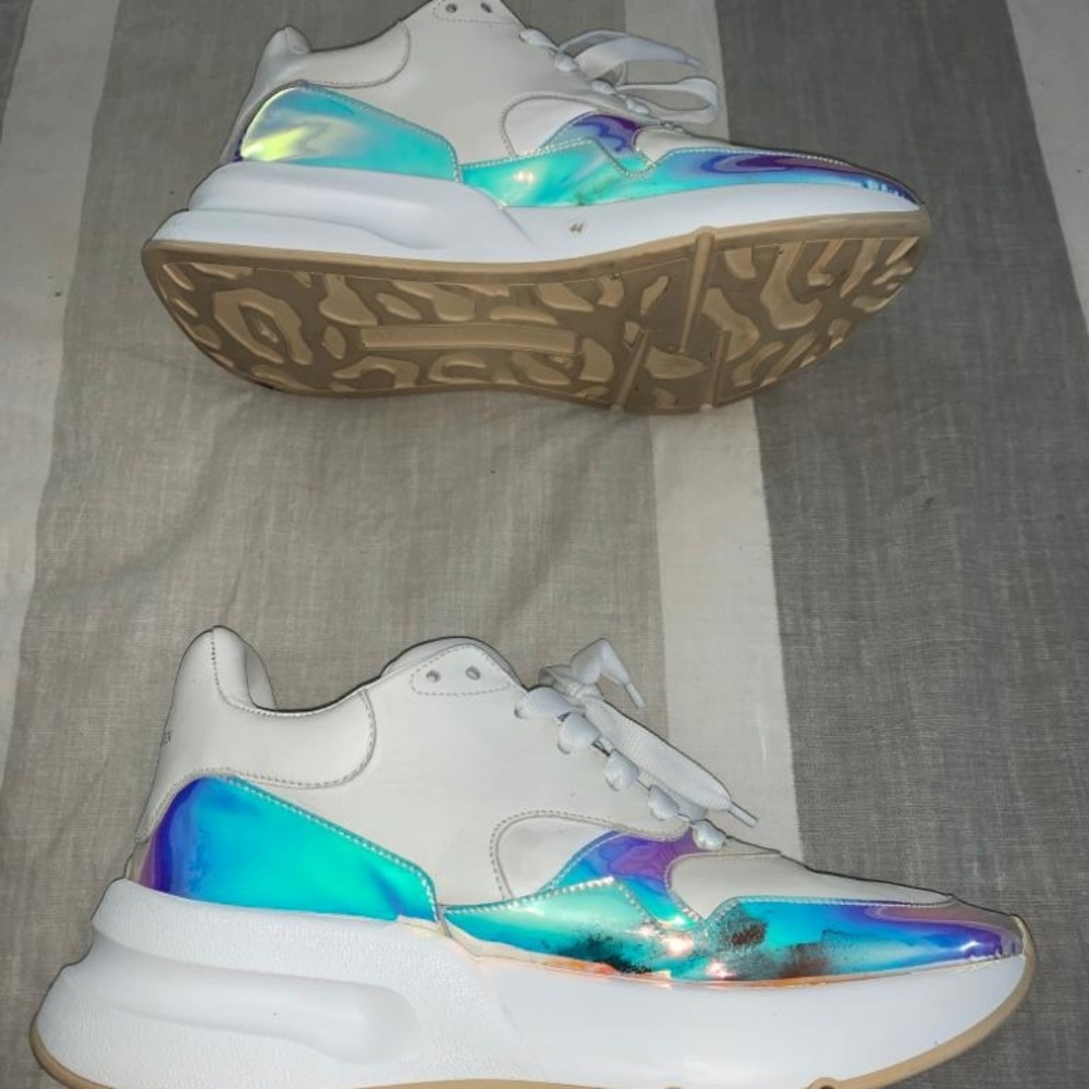 Oversize Runner Sneaker Alexander McQueen